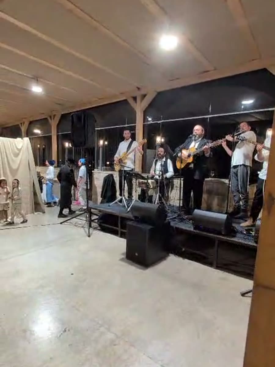 Live band on stage with Bruzo sound and lights